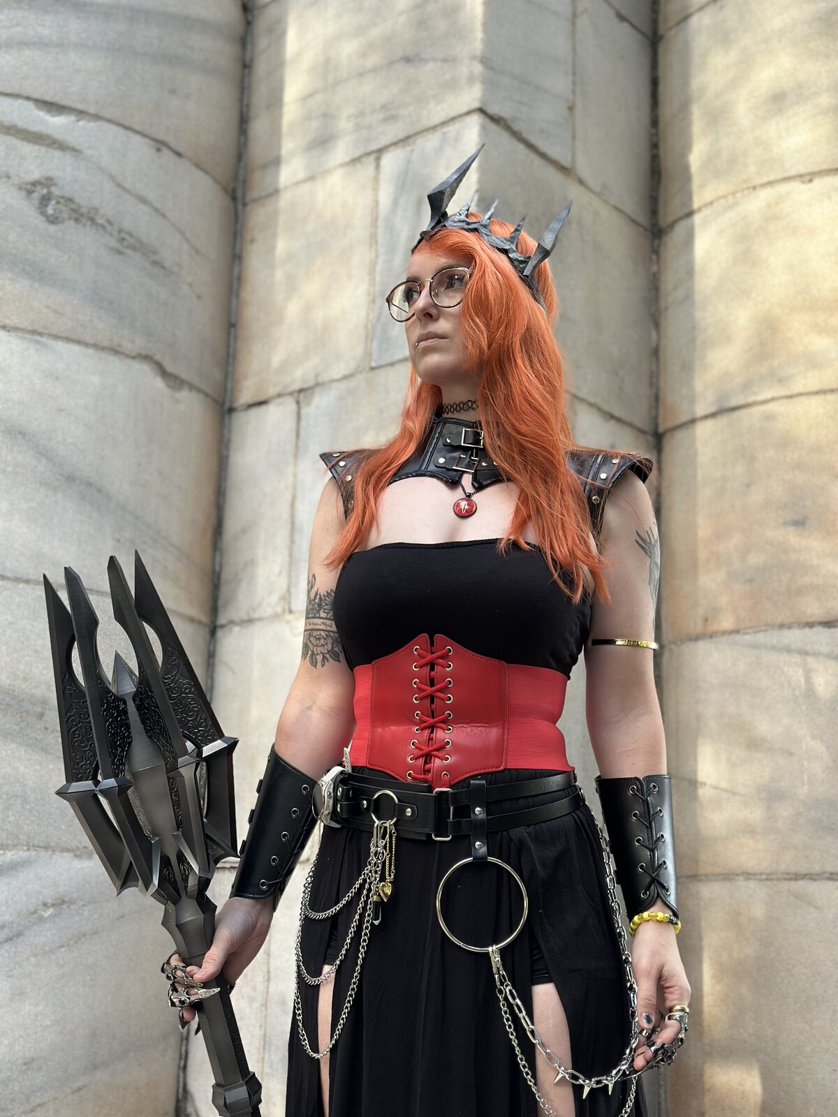 Kaia Kay in Lord of the Rings cosplay